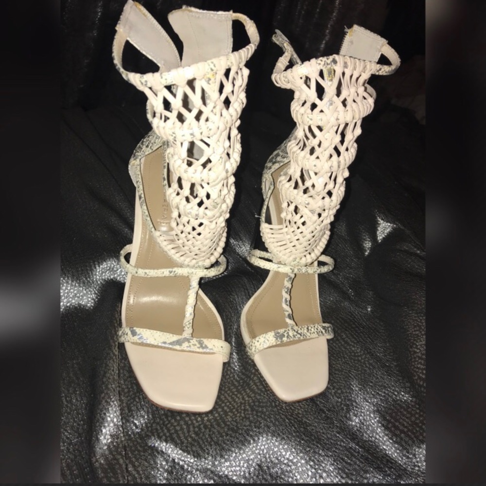 bcbgmaxazria post gladiator heels